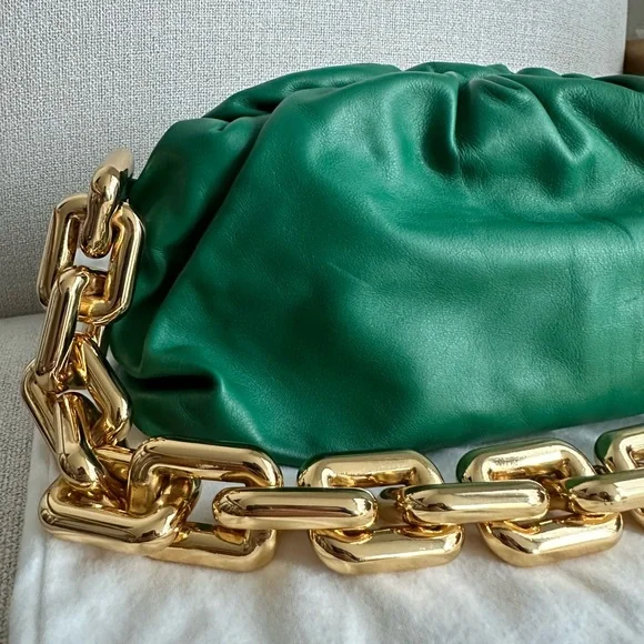 BOTTEGA VENETA chain pouch shoulder bag 💚 - Picture 2 of 5
